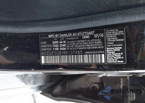 2011 Mercedes-Benz C 350 Sport z USA, uszkodzony, nr VIN WDDGF5GB1BR137485